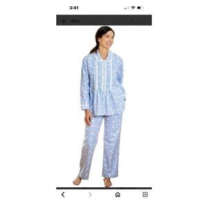 Lanz of Salzburg Dove Flannel Pajama Set Ruffles Woman’s Small